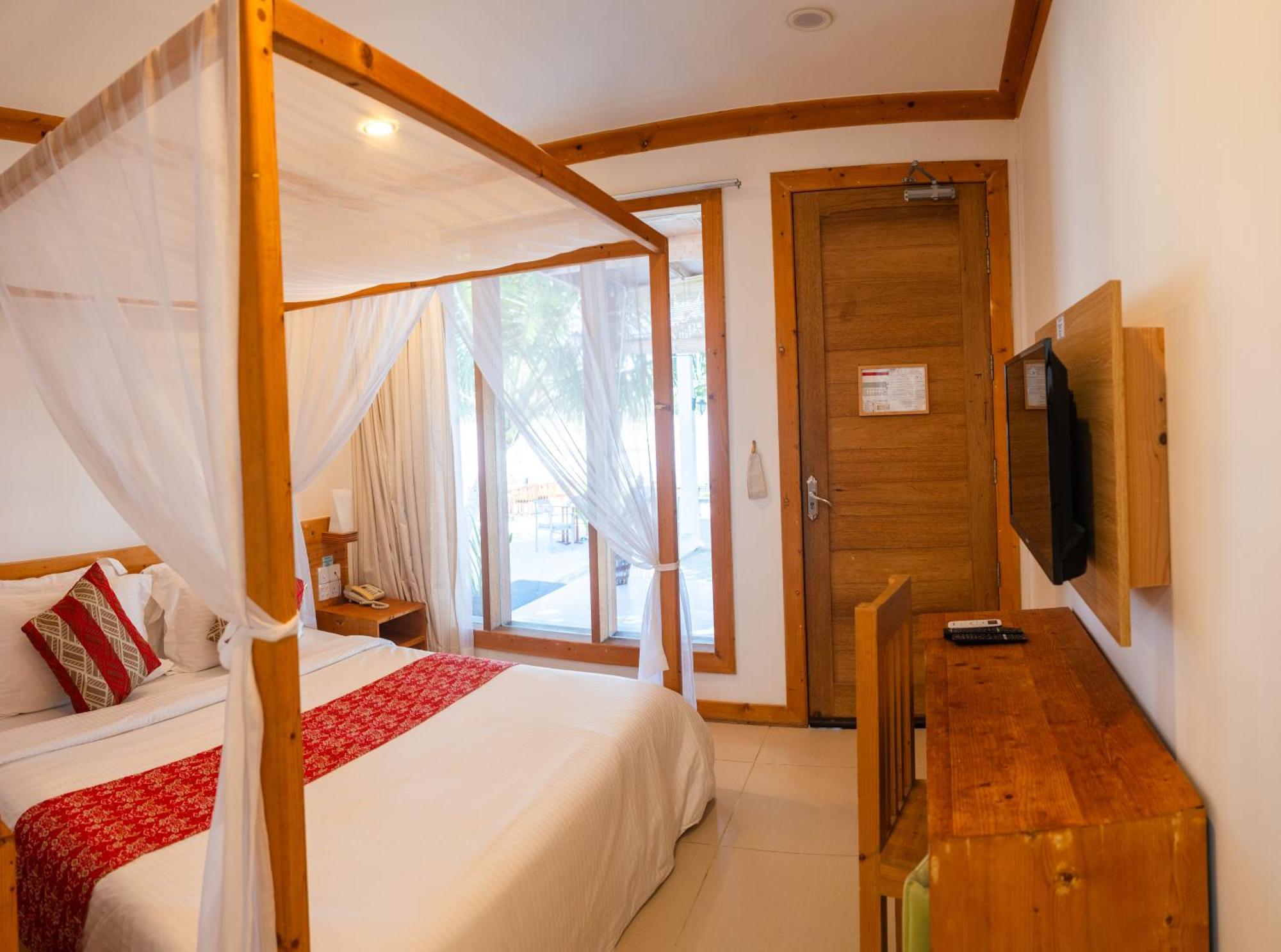 Wave Sound By 3S Maldives Hotel Addu Atoll Kültér fotó