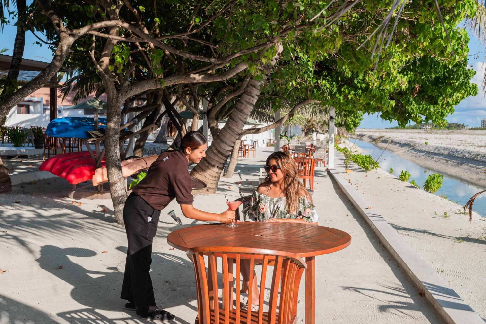 Wave Sound By 3S Maldives Hotel Addu Atoll Kültér fotó